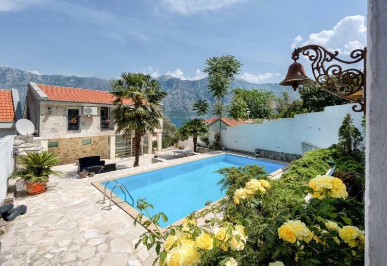 Villa D'Enco Ferrari Kotor Eksteriør bilde